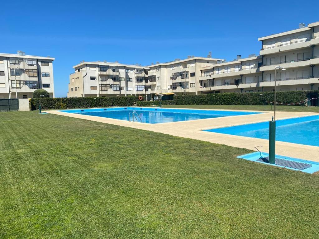 Beachfront Apartment With Sea View Azurara Exterior photo