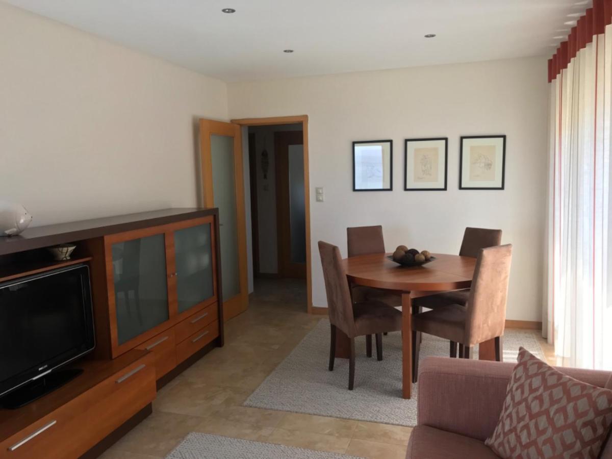 Beachfront Apartment With Sea View Azurara Exterior photo